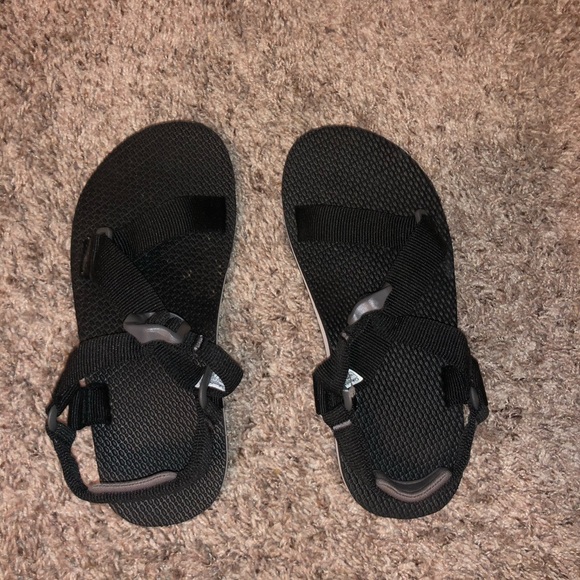 shoes like tevas